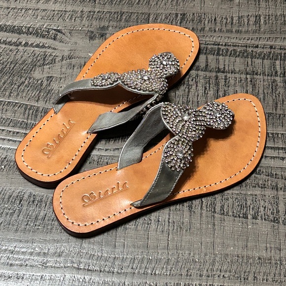 Elegant Silver Rhinestone Sandals - Picture 9 of 10